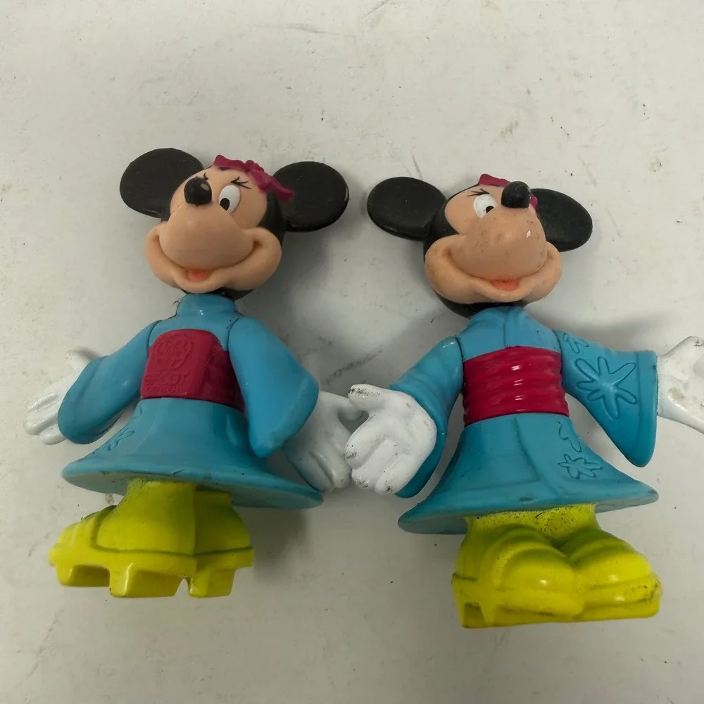 Vintage Disney Epcot Center Minnie Mouse Kimono PVC Figure Lot of 2 Japan World
